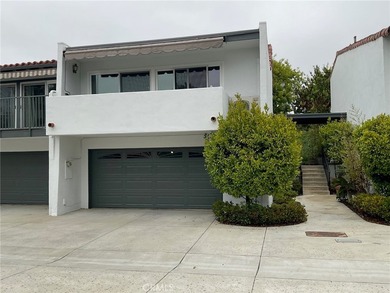Welcome to the beautiful Bluffs, a coveted neighborhood nestled - photo 1