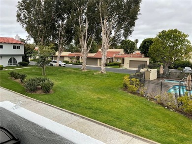 Welcome to the beautiful Bluffs, a coveted neighborhood nestled - photo 6