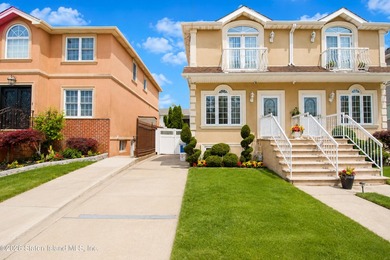 Welcome to 172 Hopkins Ave! This beautifully maintained - photo 2