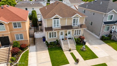 Welcome to 172 Hopkins Ave! This beautifully maintained - photo 3