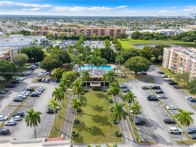 Charming Remodeled Kitchen, 2 bedroom & 2 bathroom, Shutters