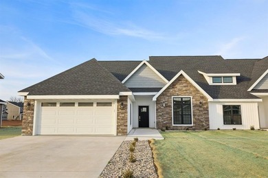 Lake Townhome/Townhouse For Sale in Pardeeville, Wisconsin