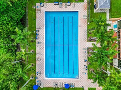 Charming Remodeled Kitchen, 2 bedroom & 2 bathroom, Shutters