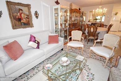 WELCOME TO 135 NORTH DRIVE A HIDDEN GEM LOCATED IN SERENE HILLS - photo 6