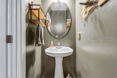 Outstanding 4-bedroom, 3.5-bath Jordan Model in the highly - photo 32