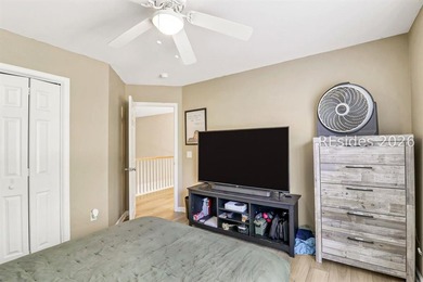 Outstanding 4-bedroom, 3.5-bath Jordan Model in the highly - photo 40