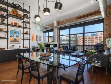 SOARING CEILINGS. EXPOSED BRICK. TRUE WEST LOOP PENTHOUSE LIVING - photo 3