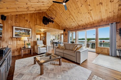 Charming cottage-style property offering an exceptional 260 feet - photo 4