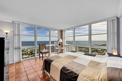 Rarely available south-facing upper-floor end unit! This bright - photo 12