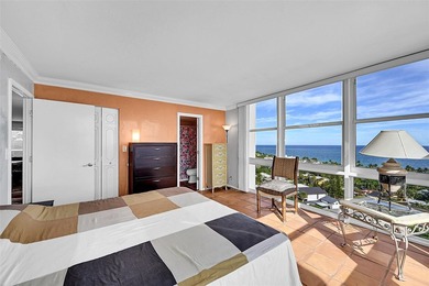 Rarely available south-facing upper-floor end unit! This bright - photo 15