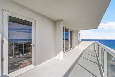 Rarely available south-facing upper-floor end unit! This bright - photo 21