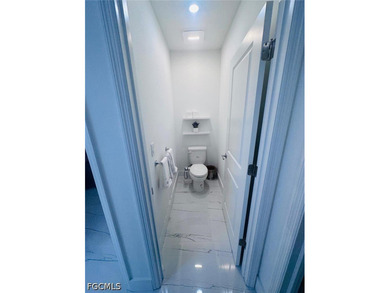 This beautiful new-construction home (built in 2022) won't last - photo 32