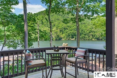 Lake living at it best!. This direct lakefront custom built home - photo 1