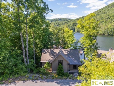 Lake living at it best!. This direct lakefront custom built home - photo 5