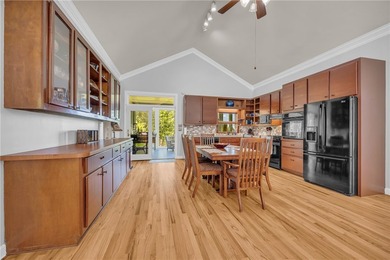 Additional listing photo 4