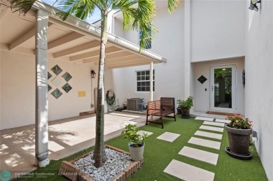 Lake Condo For Sale in Pompano Beach, Florida