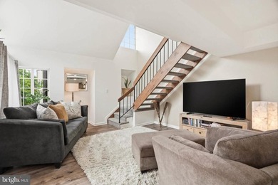 Fall in love with this stunning 2BR/2BA condo with a spacious - photo 4