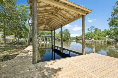 Discover the perfect canvas for your coastal dream home on this - photo 2