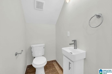 Welcome home to this FULLY RENOVATED 6 bedroom, 4.5 bathroom - photo 17