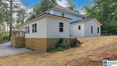 Welcome home to this FULLY RENOVATED 6 bedroom, 4.5 bathroom - photo 36