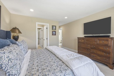 Located on a scenic and quiet cul-de-sac, this 2 story all brick - photo 44