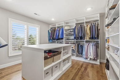 Located on a scenic and quiet cul-de-sac, this 2 story all brick - photo 48