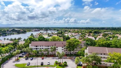 Lake Condo For Sale in Wellington, Florida
