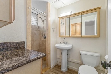 Rarely available apartment building in Waikiki, offering strong - photo 5
