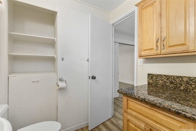 Rarely available apartment building in Waikiki, offering strong - photo 7