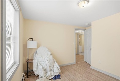 Investors and savvy buyers take notice! This clean, efficient - photo 12
