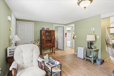 Investors and savvy buyers take notice! This clean, efficient - photo 15