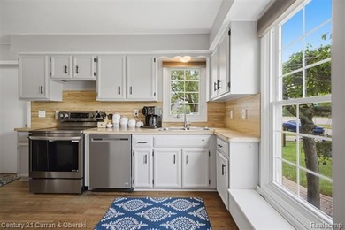 Charming Colonial nestled on a beautifully tree lot, plus an - photo 15