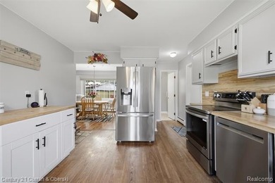 Charming Colonial nestled on a beautifully tree lot, plus an - photo 16