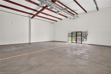 3200 SQ foot, Heated and Cooled commercial building, with Great - photo 18