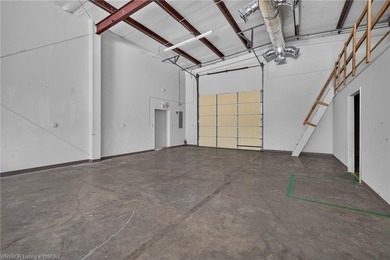 3200 SQ foot, Heated and Cooled commercial building, with Great - photo 19