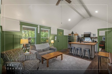 Welcome to Bearfoot Cabin, a charming mountain retreat perched - photo 2