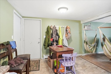 Investors and savvy buyers take notice! This clean, efficient - photo 22
