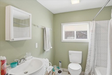 Investors and savvy buyers take notice! This clean, efficient - photo 25