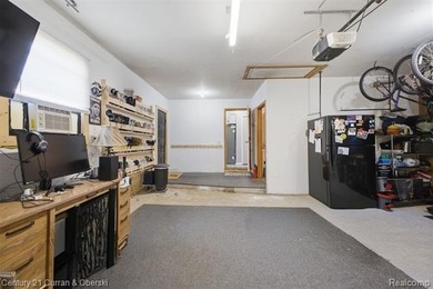 Charming Colonial nestled on a beautifully tree lot, plus an - photo 31