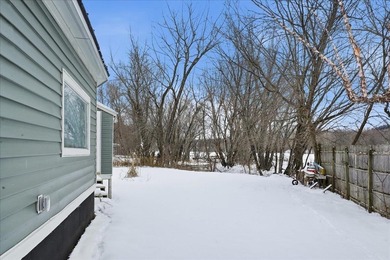 Investors and savvy buyers take notice! This clean, efficient - photo 32