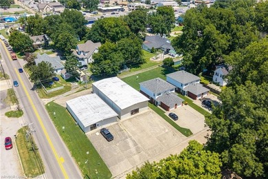 3200 SQ foot, Heated and Cooled commercial building, with Great - photo 34