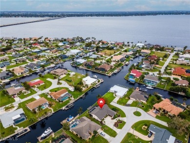 Caloosahatchee River Home For Sale in Cape Coral Florida