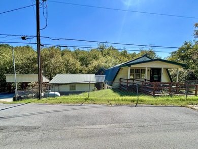 Lake Cumberland Home For Sale in Burnside Kentucky