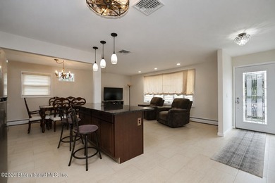 Welcome to this absolutely immaculate 1092 sq ft detached ranch - photo 7