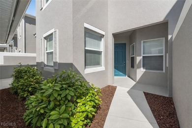 Welcome to this spacious 2-bedroom, 2-bathroom turnkey condo