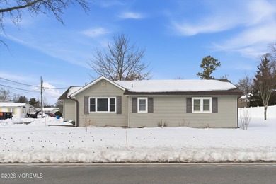 Pine Lake Home For Sale in Manchester New Jersey