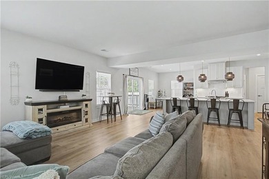 Welcome home to Legacy of Poquoson! One-owner, immaculate home - photo 11