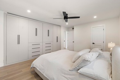 Welcome to this beautifully renovated 2-bedroom, 2-bath, 1060 sq - photo 11