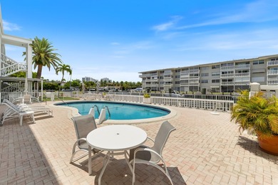 Welcome to this beautifully renovated 2-bedroom, 2-bath, 1060 sq - photo 17