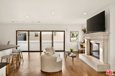 Just two homes in from the sand, this inviting home offers an - photo 19